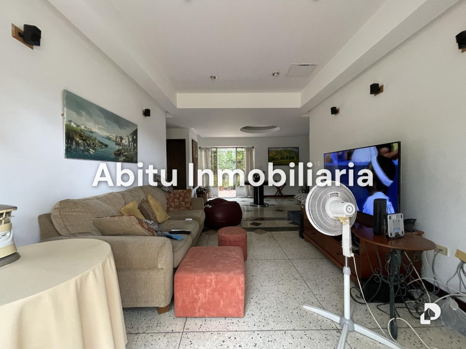 Casa en La Castellana, Caracas – 15
