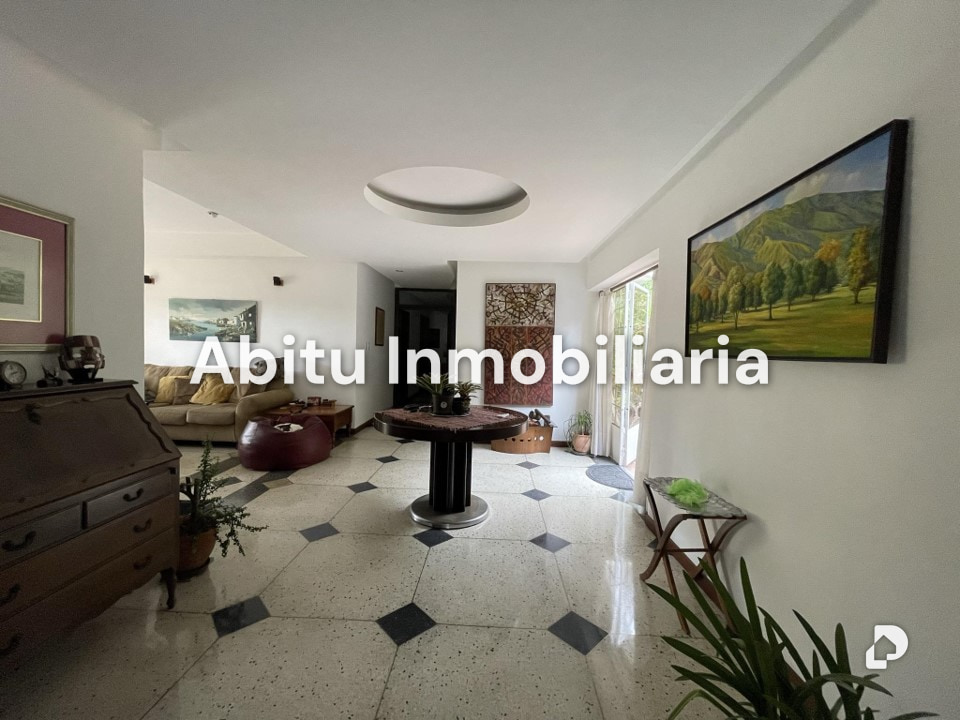 Casa en La Castellana, Caracas – 11