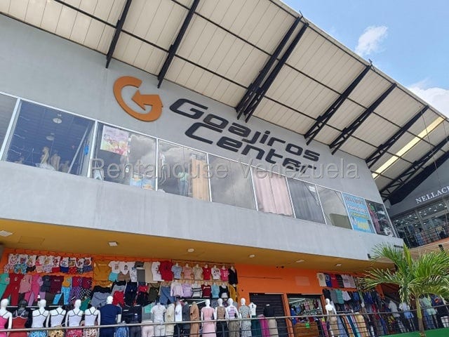 Local comercial en Valencia - 1