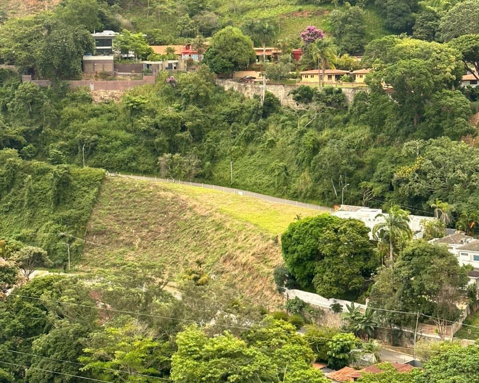 Terreno en Cerro Verde, Caracas - 1