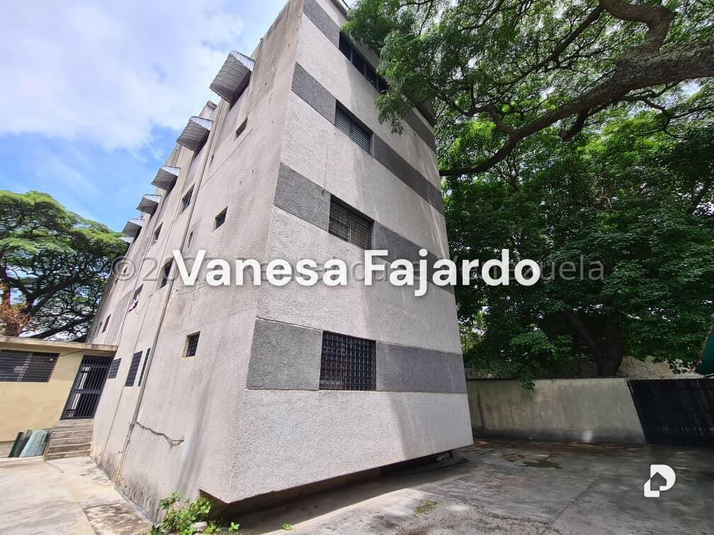 Edificio en La Florida, Caracas – 7
