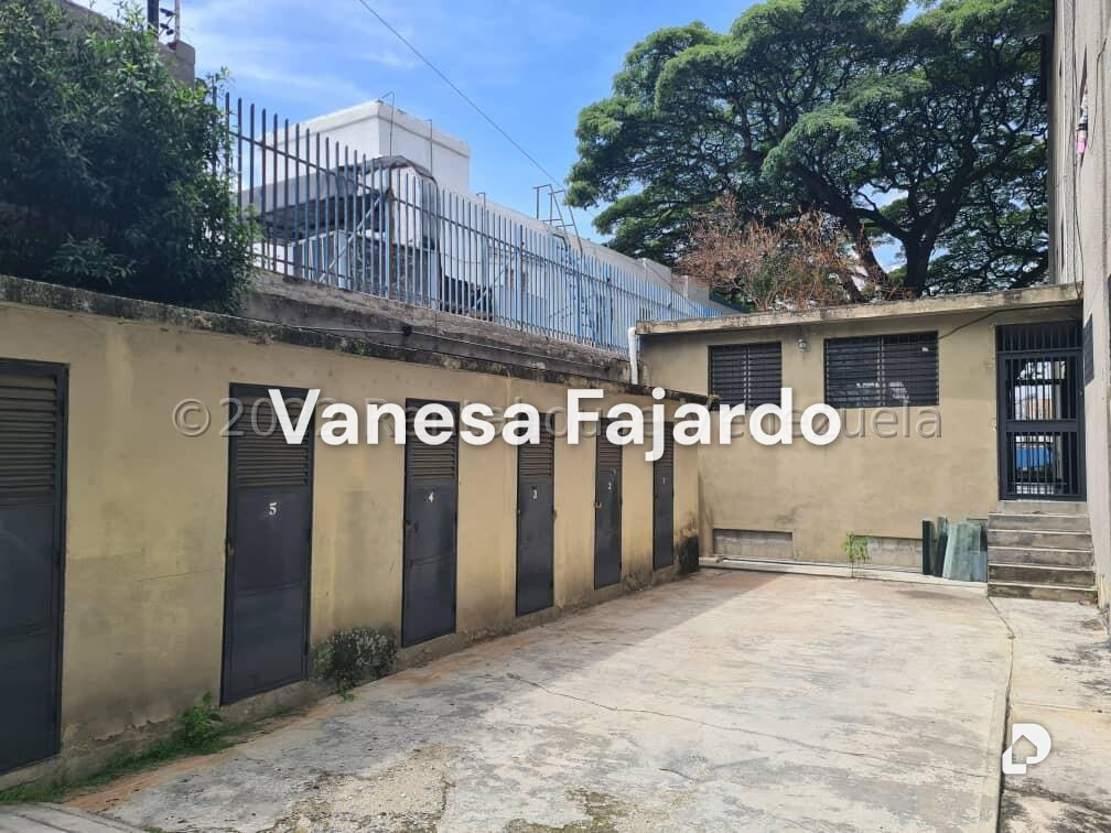 Edificio en La Florida, Caracas – 8