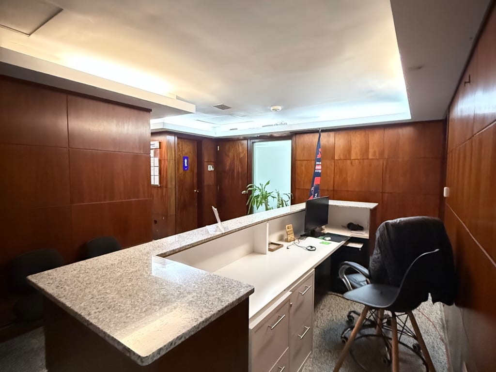 Oficina en El Rosal, Caracas - 1