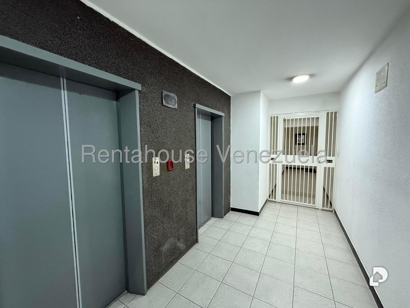 Apartamento en Santa Fe Norte, Caracas – 18