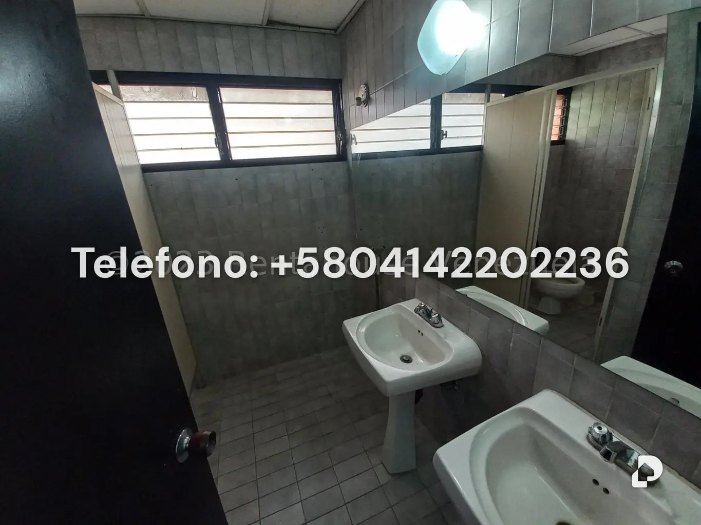 Oficina en Las Mercedes, Caracas – 24