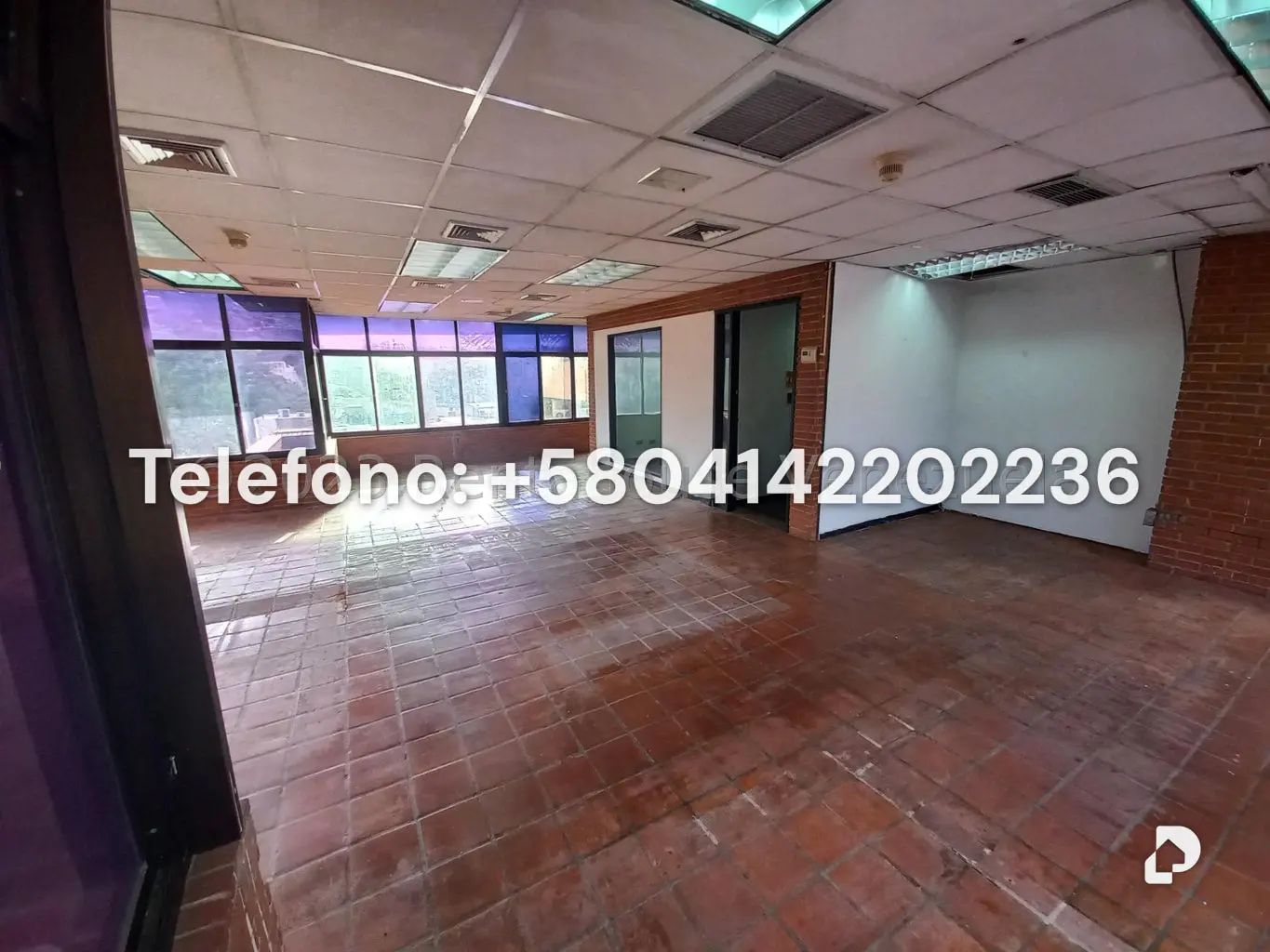 Oficina en Las Mercedes, Caracas – 19