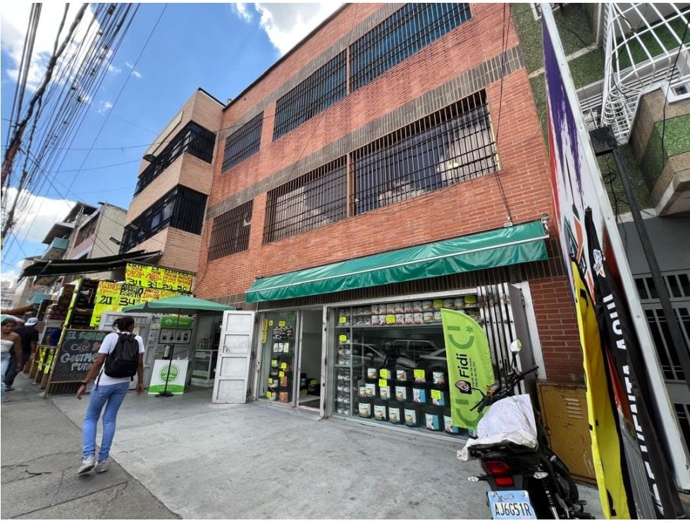 Local comercial en Catia, Caracas - 1