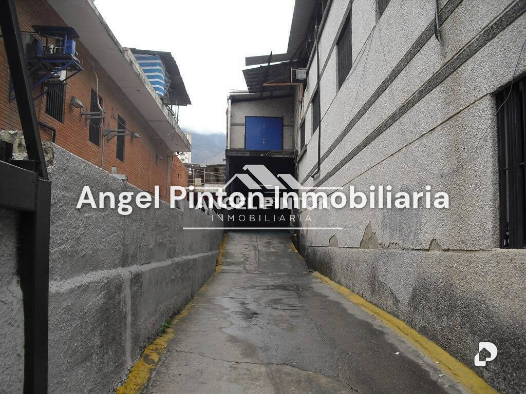 Edificio en Boleíta Sur, Caracas – 1
