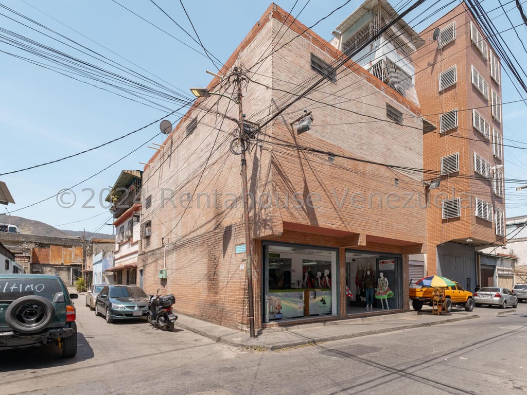 Local comercial en Caracas - 1