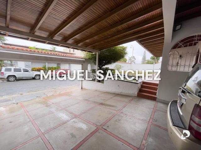 Casa en Santa Paula, Caracas – 4