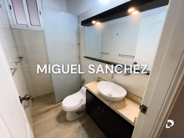 Casa en Santa Paula, Caracas – 24