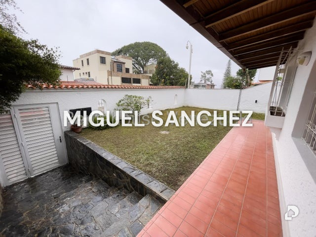 Casa en Santa Paula, Caracas – 2
