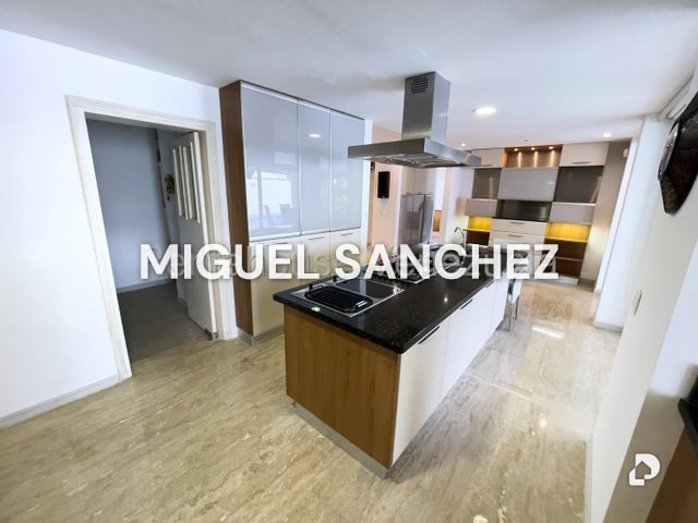 Casa en Santa Paula, Caracas – 13