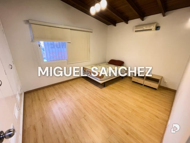 Casa en Santa Paula, Caracas – 30