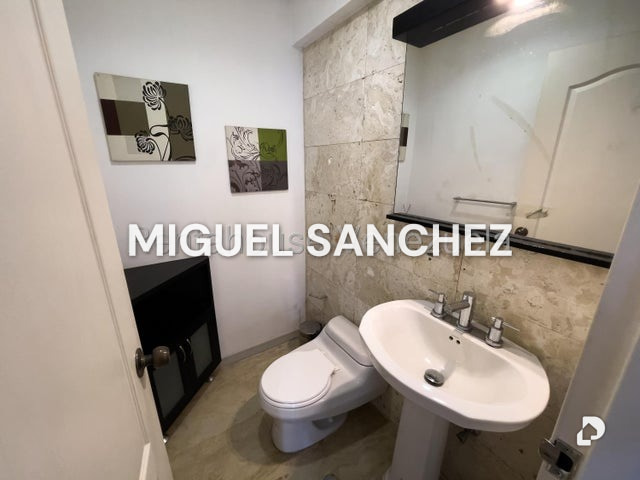 Casa en Santa Paula, Caracas – 27