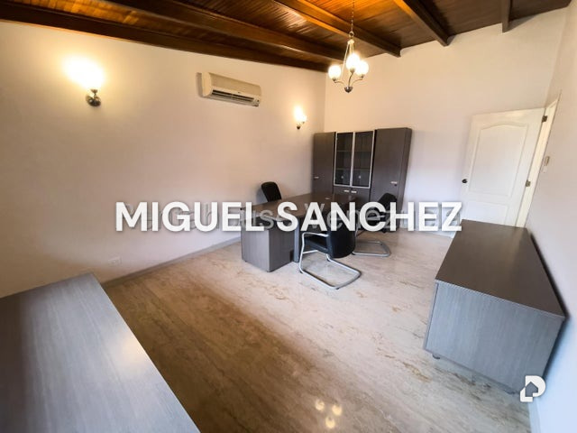 Casa en Santa Paula, Caracas – 21