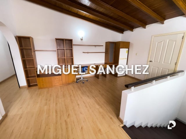 Casa en Santa Paula, Caracas – 29