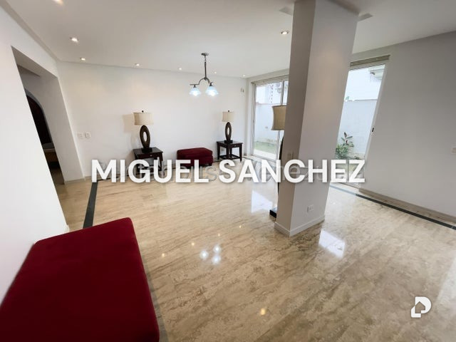 Casa en Santa Paula, Caracas – 22