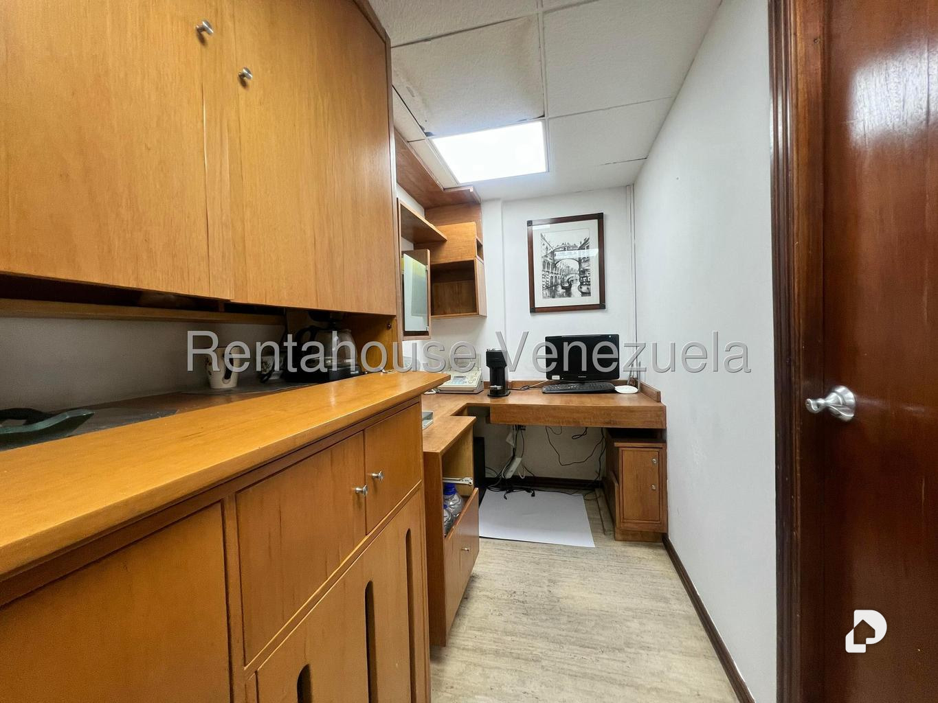 Oficina en Las Mercedes, Caracas – 9