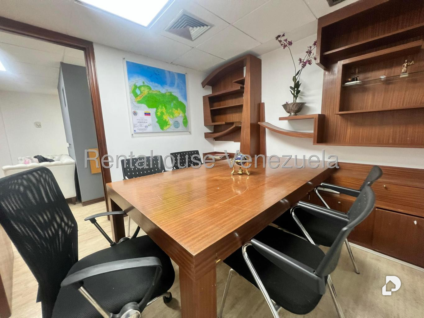 Oficina en Las Mercedes, Caracas – 5