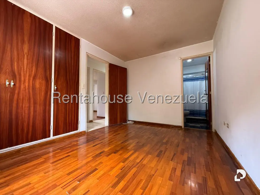 Apartamento en Guaicay, Caracas – 17