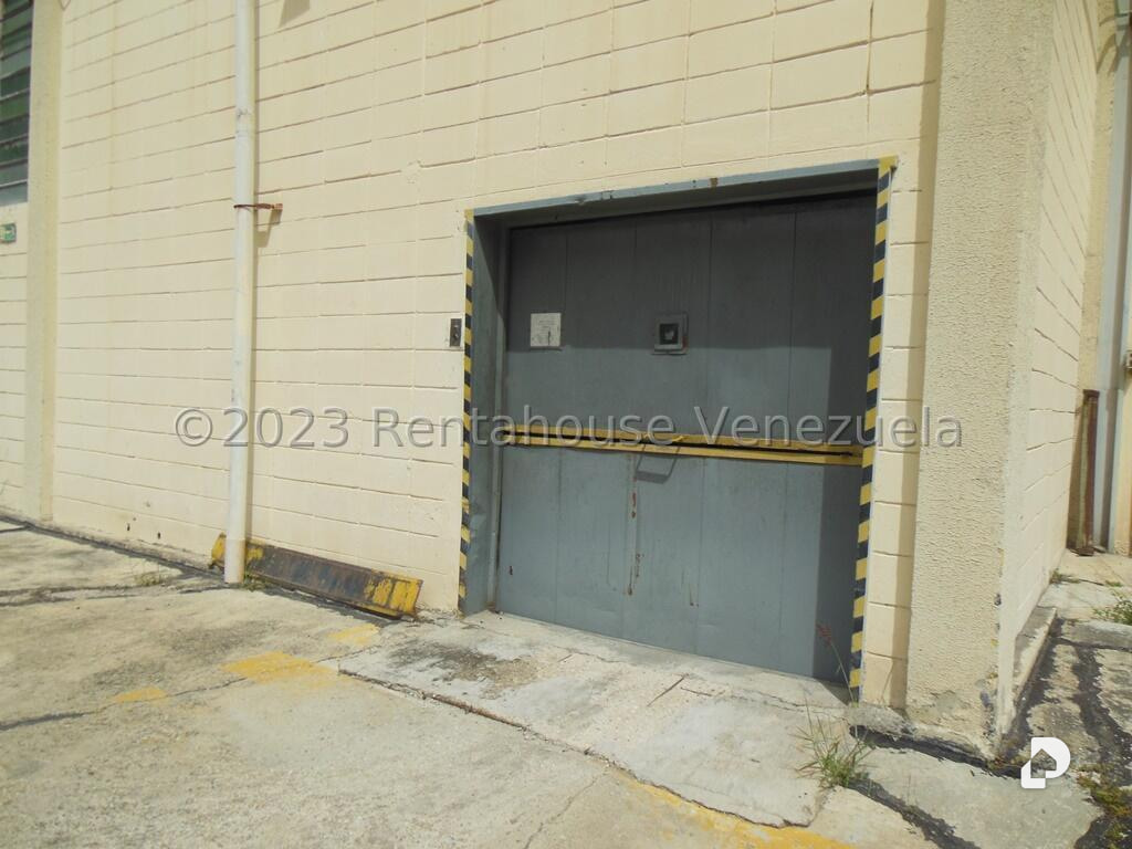 Commercial space in La Yaguara, Caracas – 12