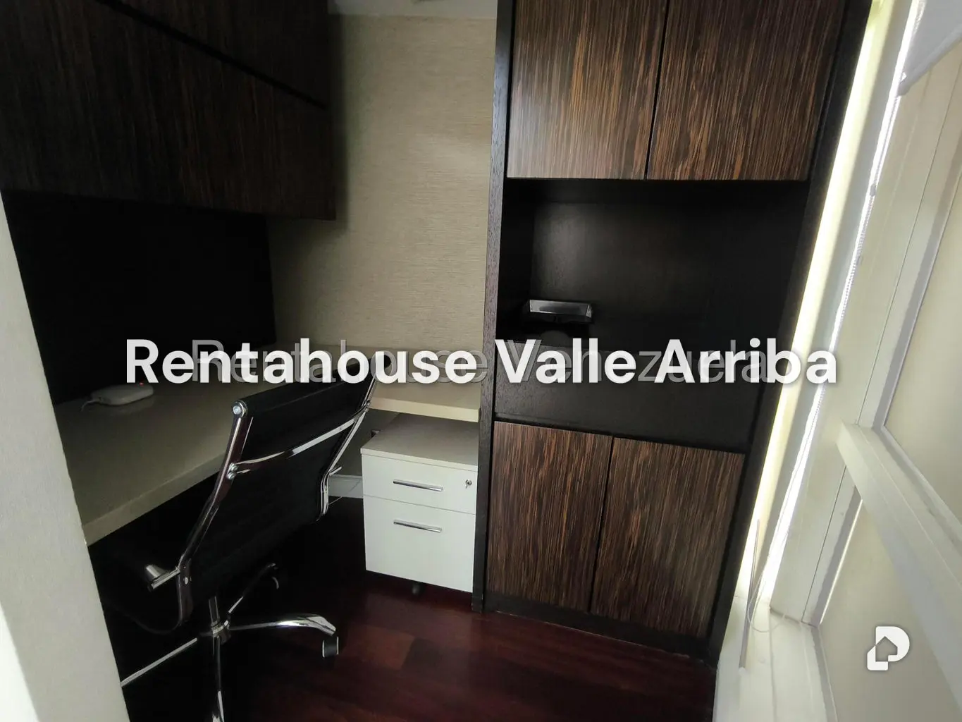 Oficina en Las Mercedes, Caracas – 12