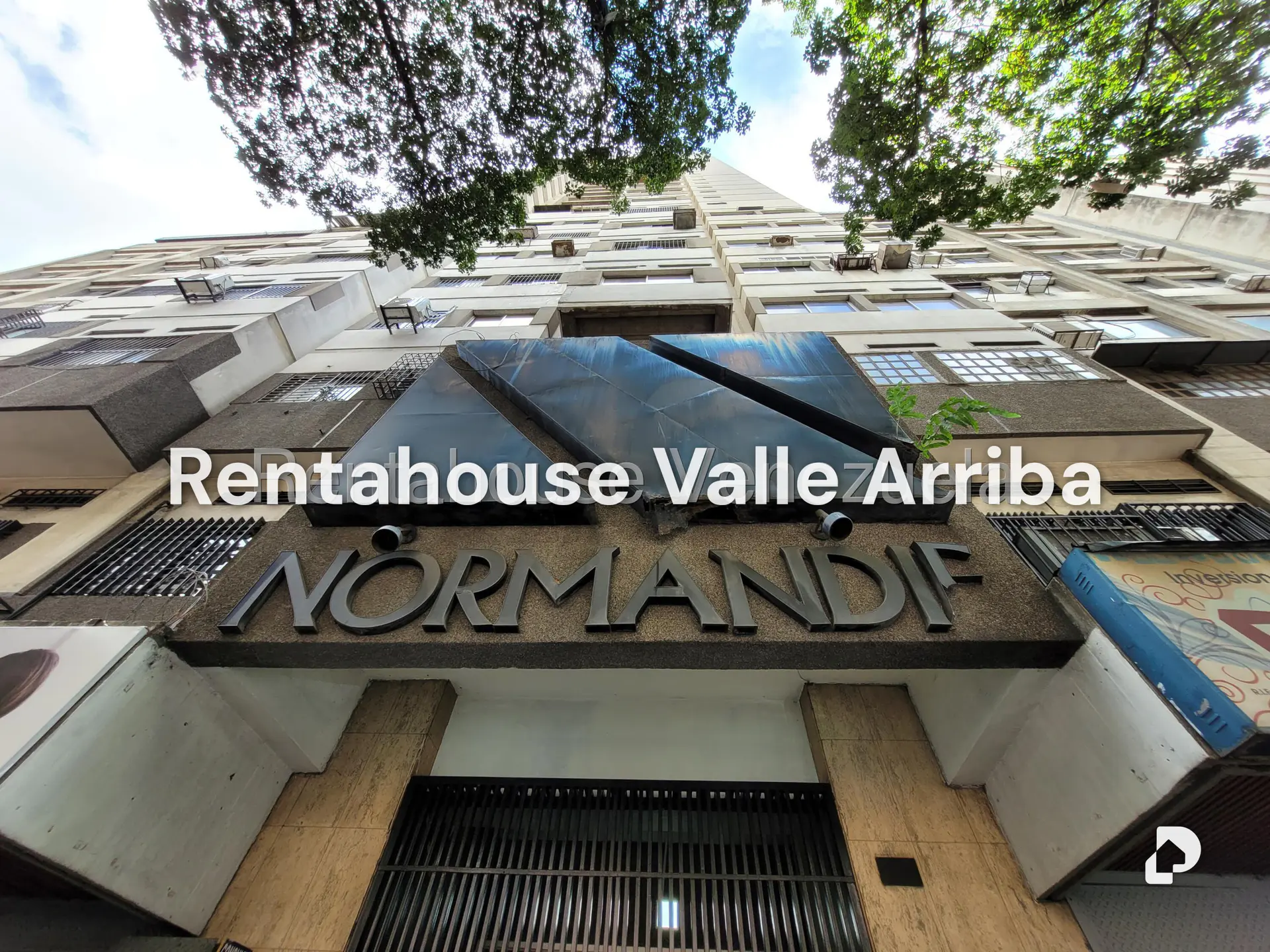 Local comercial en Parroquia La Candelaria, Caracas – 1