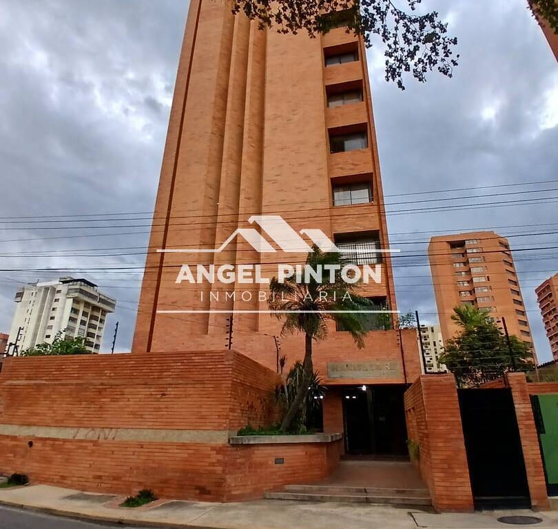 Apartamento en La Lago, Maracaibo - 1