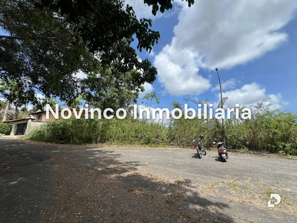 Terreno en La Lagunita, Caracas – 2