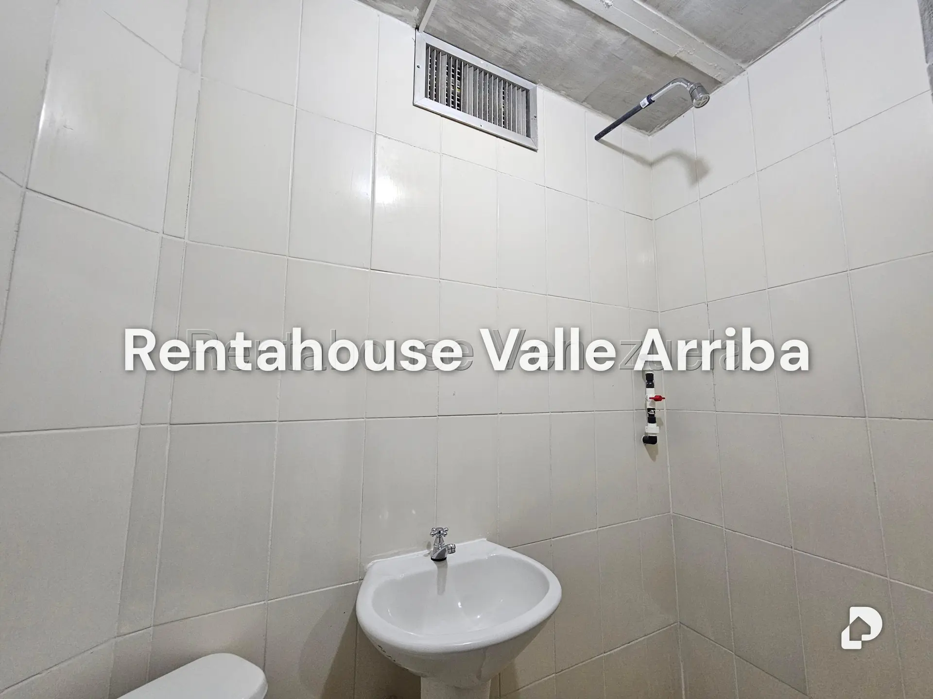 Casa en Centro, Barquisimeto – 12