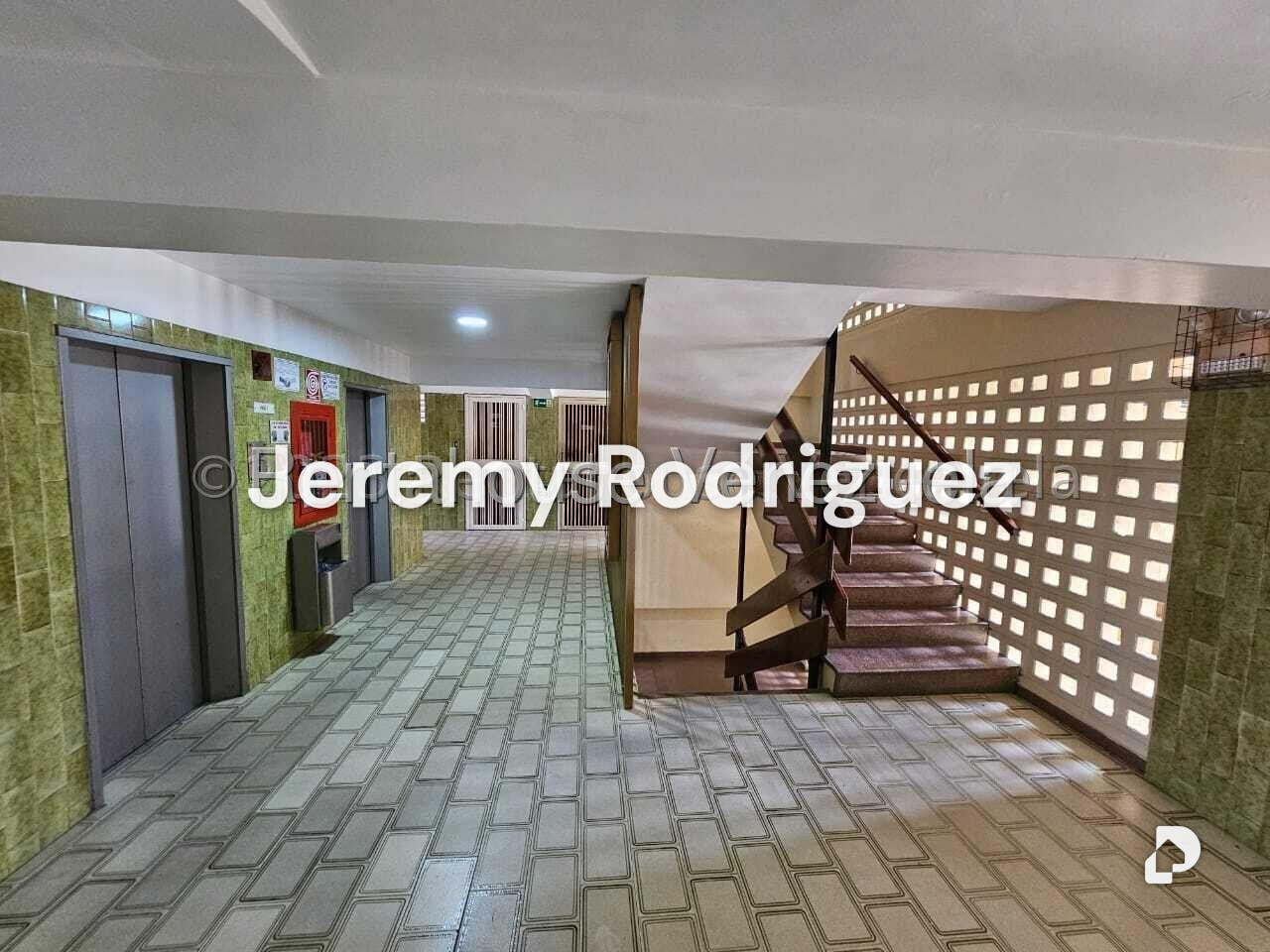 Local comercial en San Antonio de Los Altos, Altos Mirandinos – 3