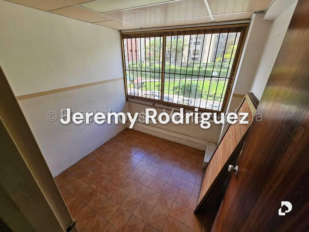 Local comercial en San Antonio de Los Altos, Altos Mirandinos – 15