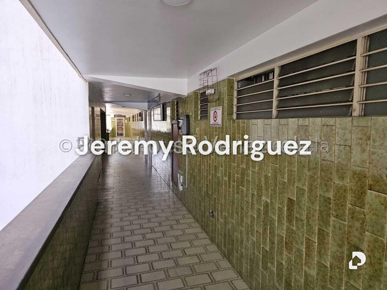 Local comercial en San Antonio de Los Altos, Altos Mirandinos – 2