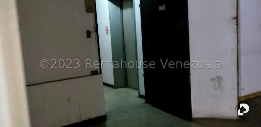Commercial space in Catedral, Caracas – 13