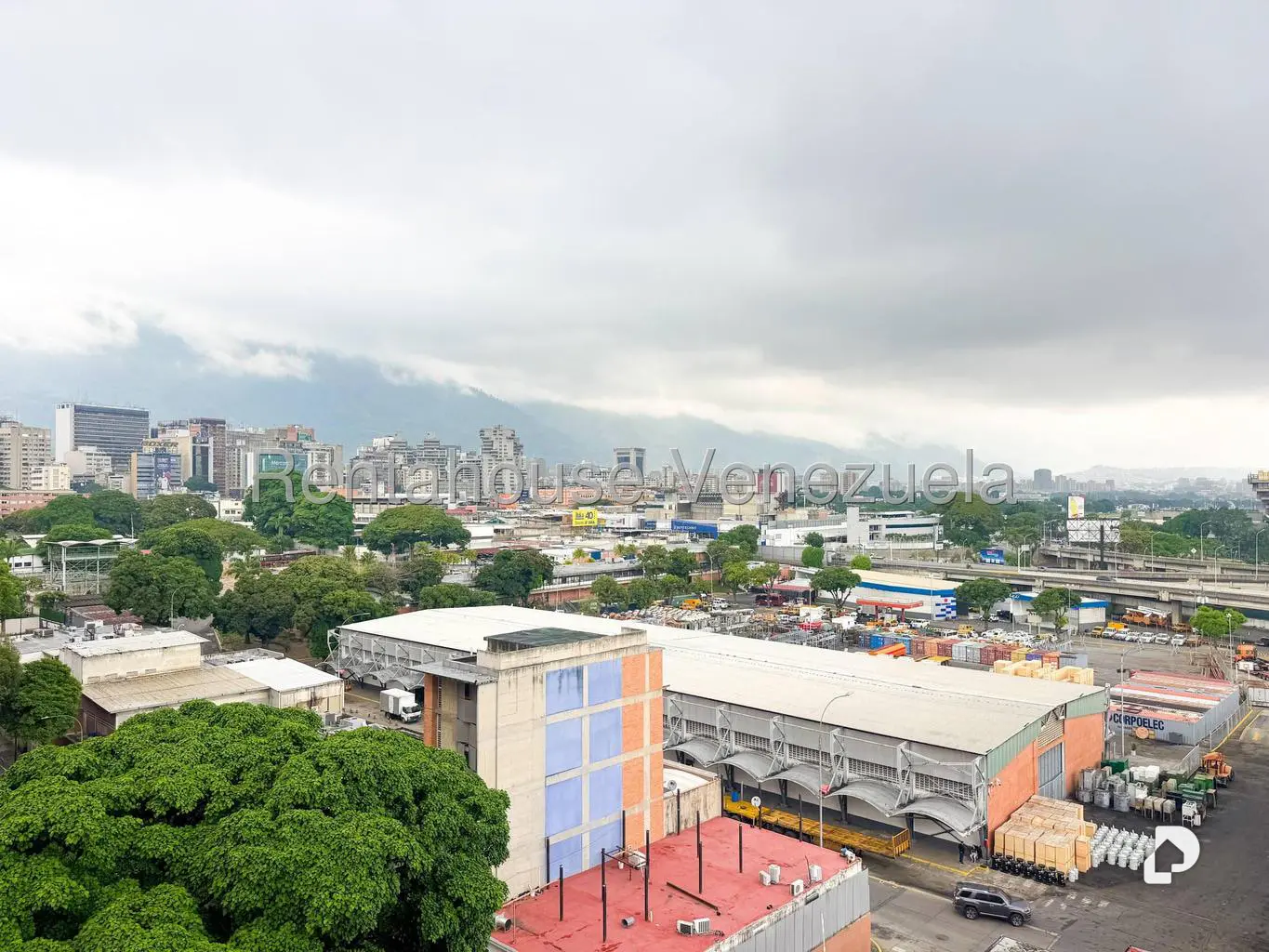 Apartamento en El Rosal, Caracas – 24