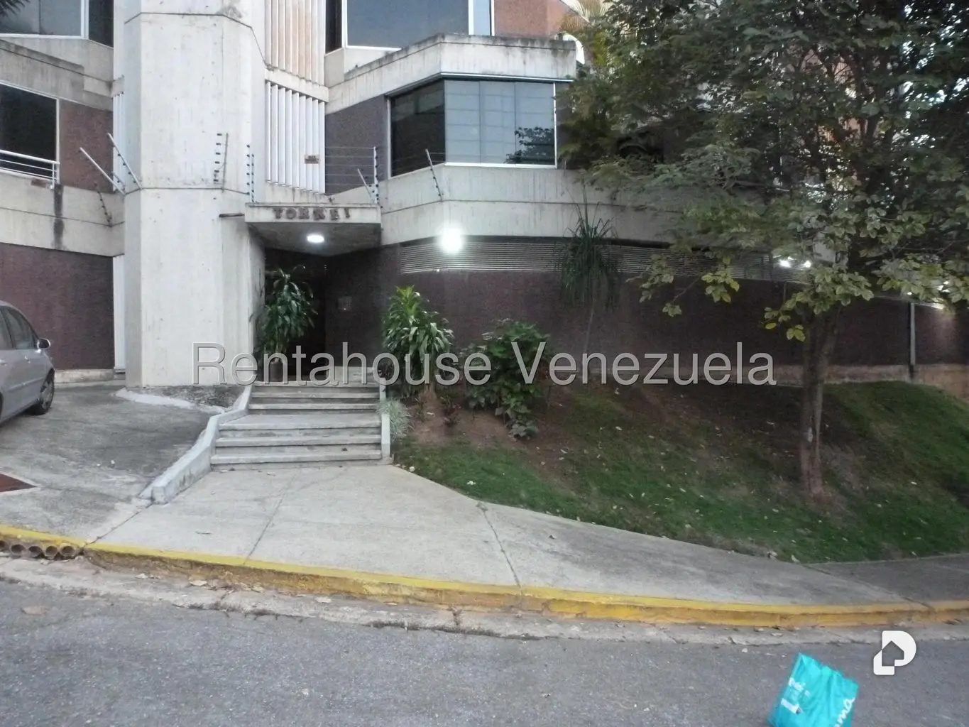 Apartamento en Lomas de Las Mercedes, Caracas – 2