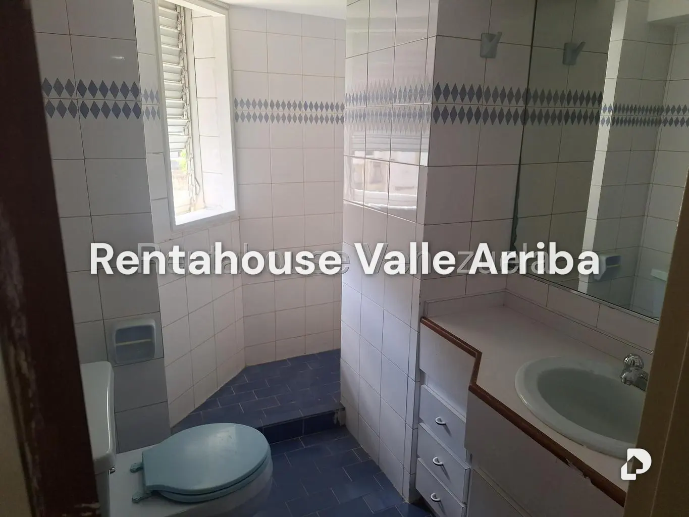 Apartamento en Los Palos Grandes, Caracas – 15