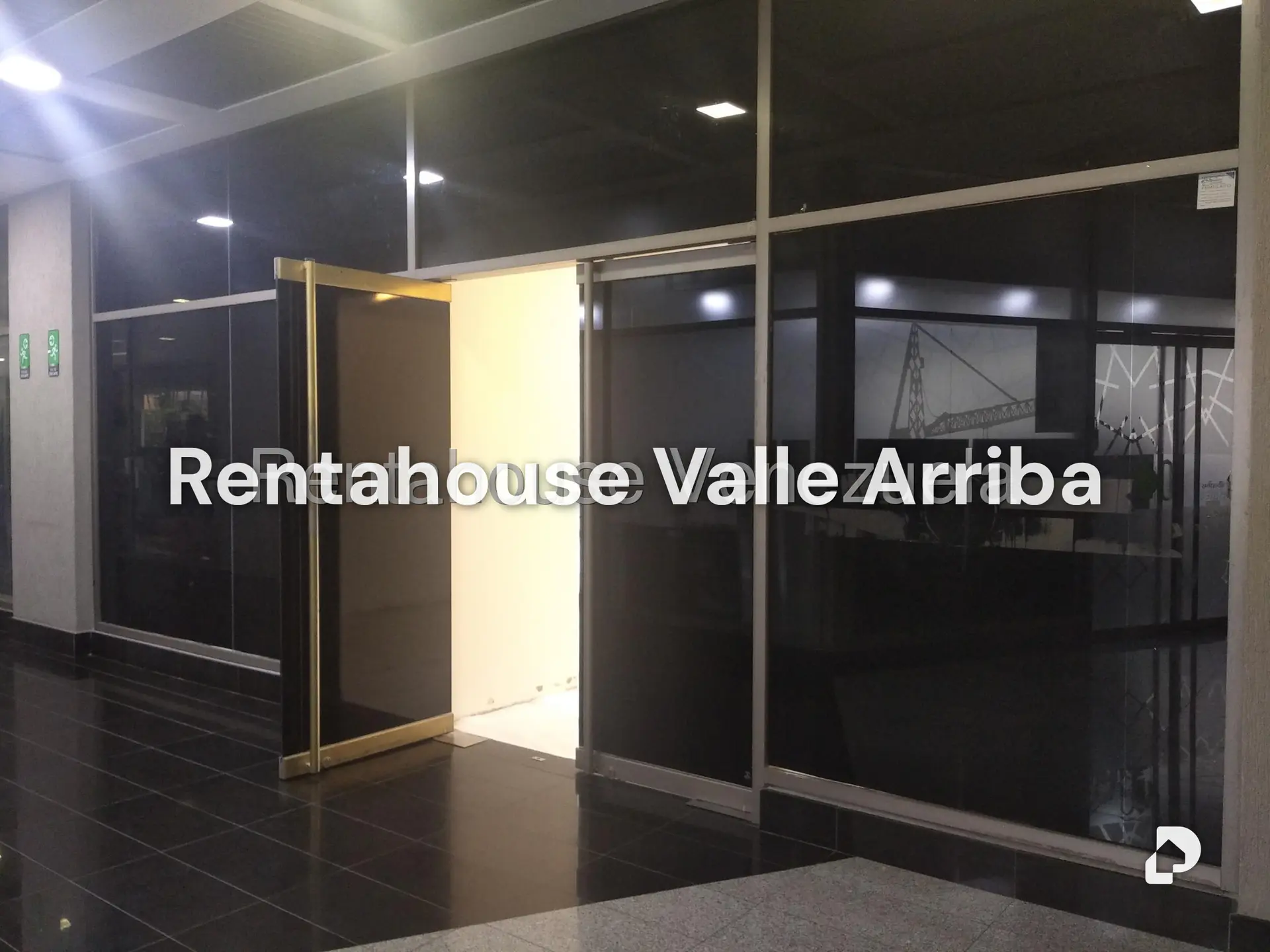 Local comercial en Macaracuay, Caracas – 15