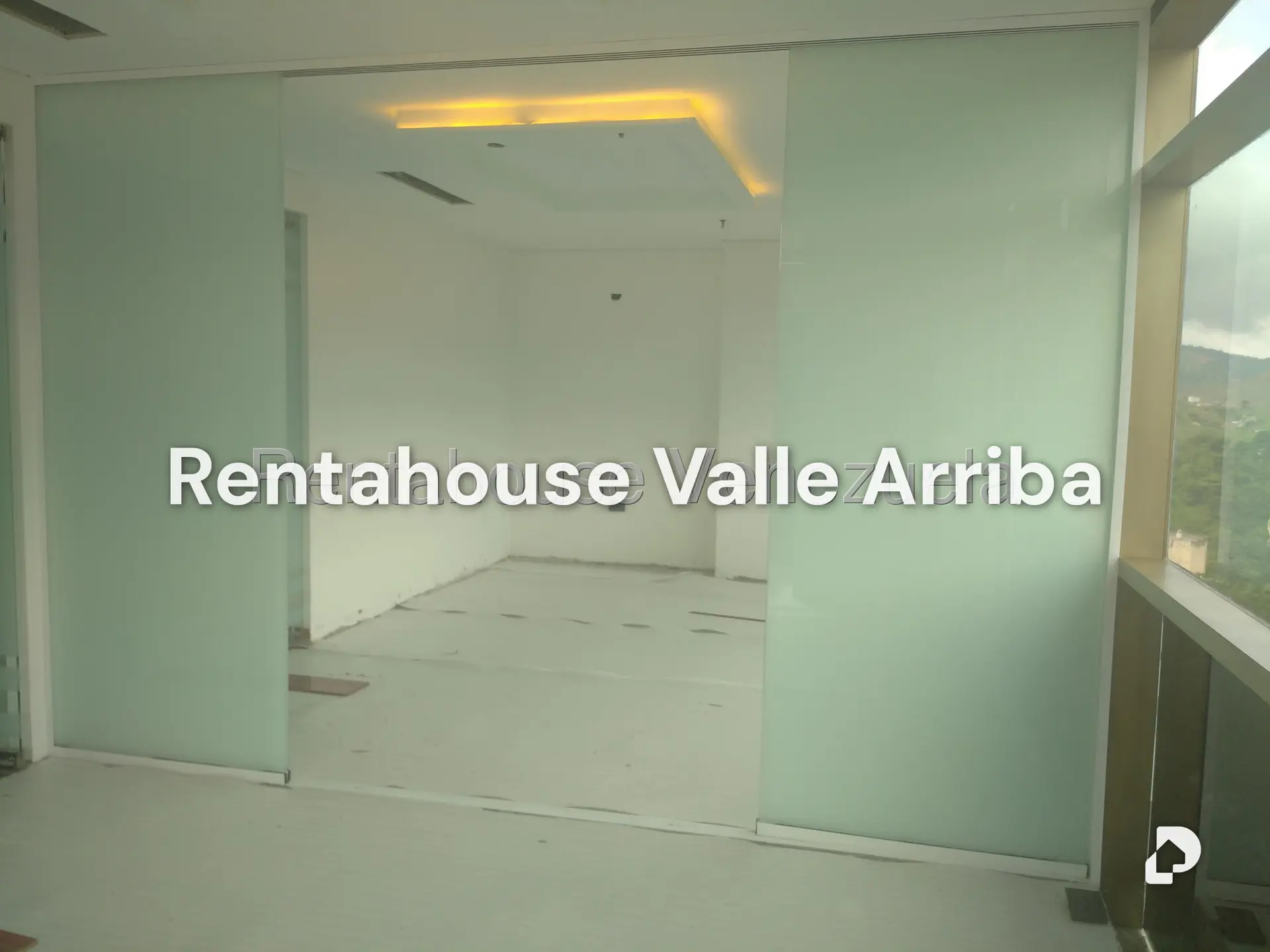 Local comercial en Macaracuay, Caracas – 12