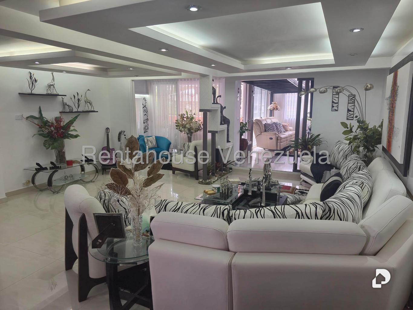 Casa en Cumbres de Curumo, Caracas – 23