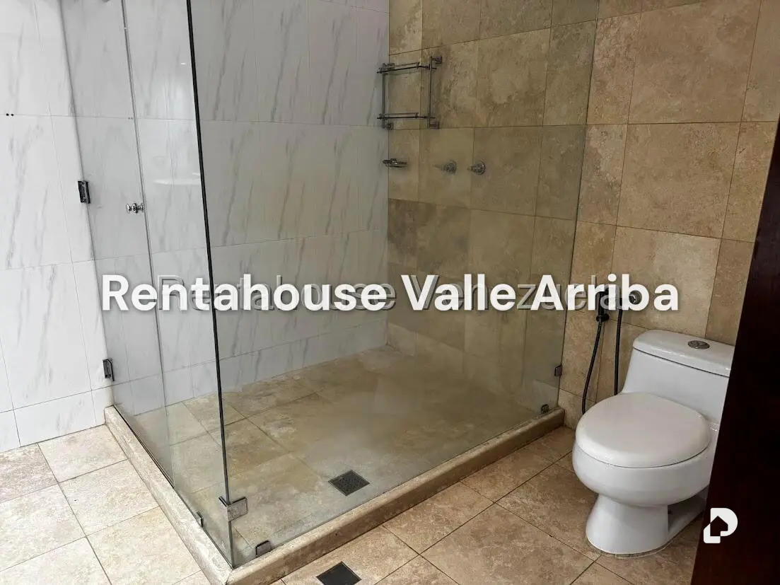 Apartamento en Lomas de Las Mercedes, Caracas – 19