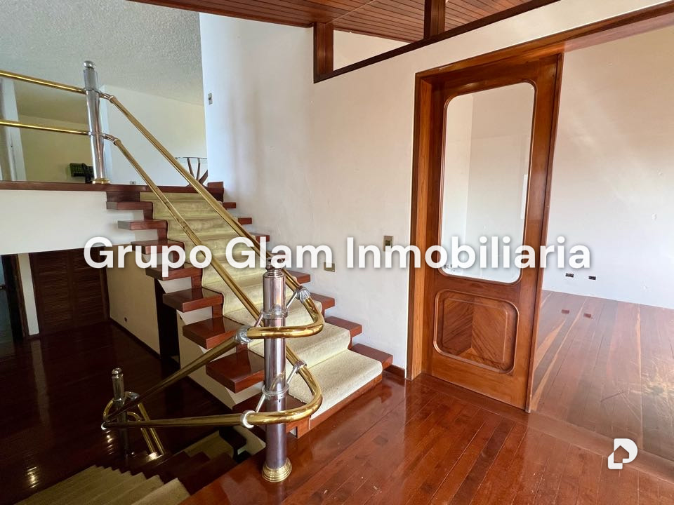 Casa en Cerro Verde, Caracas – 17