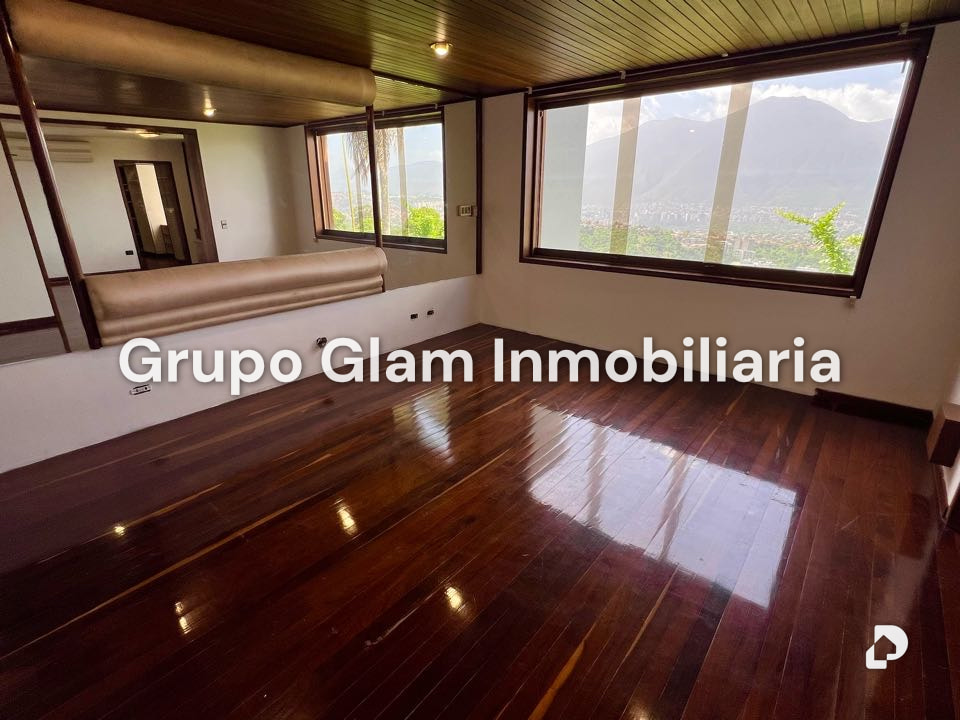 Casa en Cerro Verde, Caracas – 29
