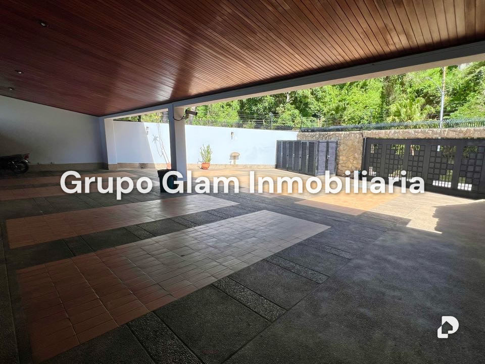 Casa en Cerro Verde, Caracas – 50