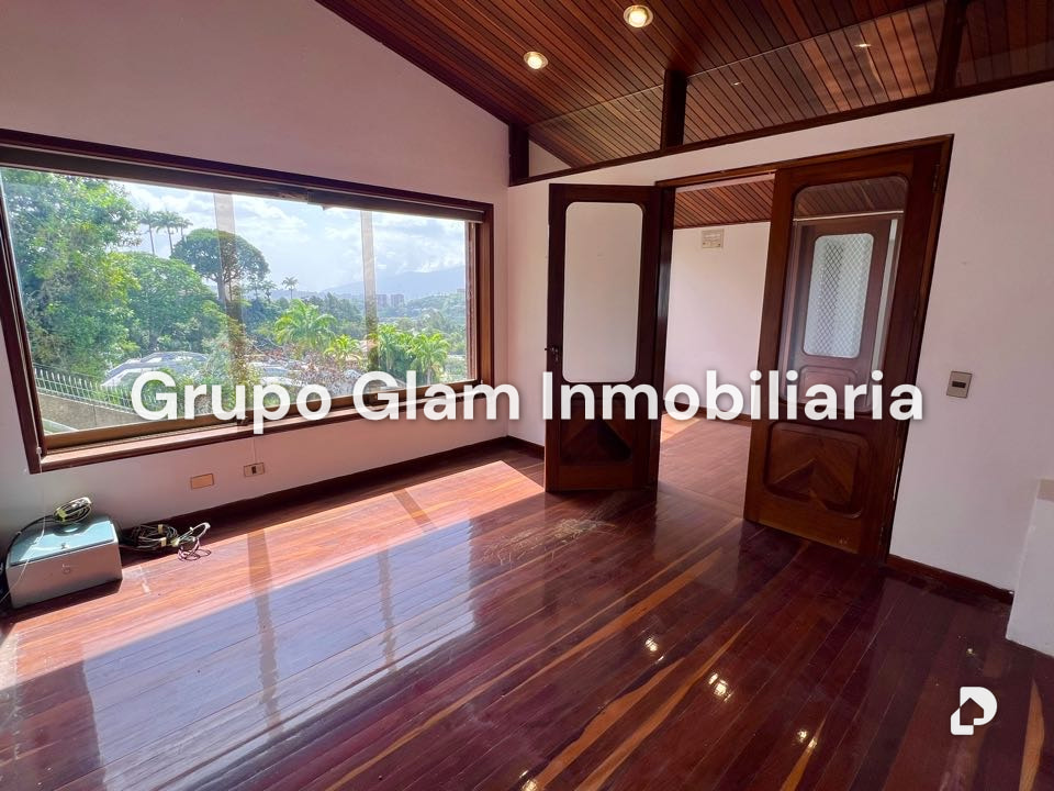 Casa en Cerro Verde, Caracas – 16