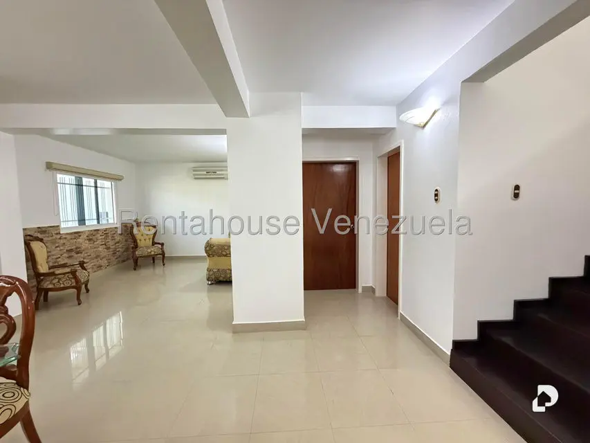 Casa en Barrio Puente Nuevo, Maracay – 4