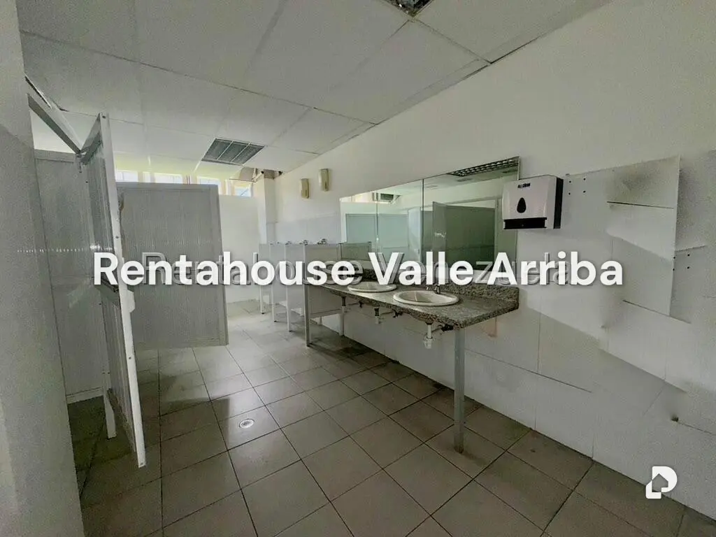 Local comercial en Los Ruices, Caracas – 14