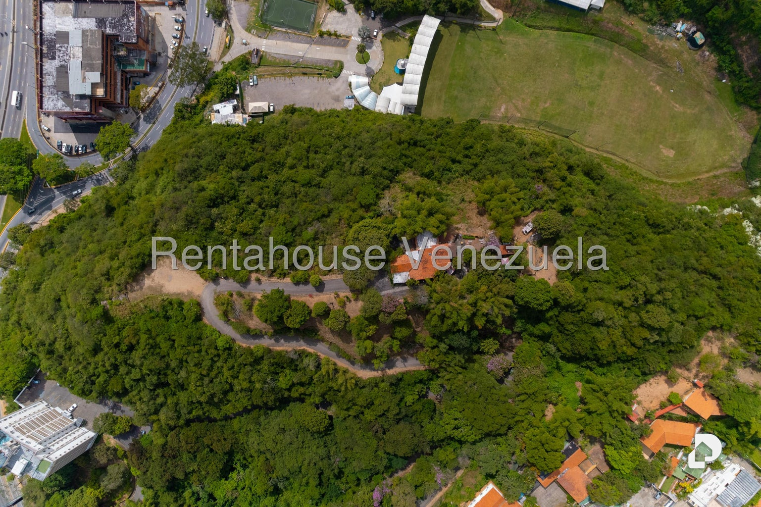 Terreno en Los Campitos, Caracas – 2