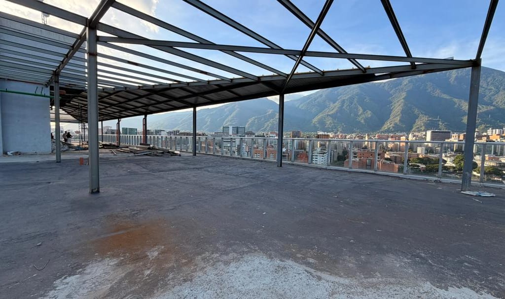 Local comercial en Las Mercedes, Caracas - 1